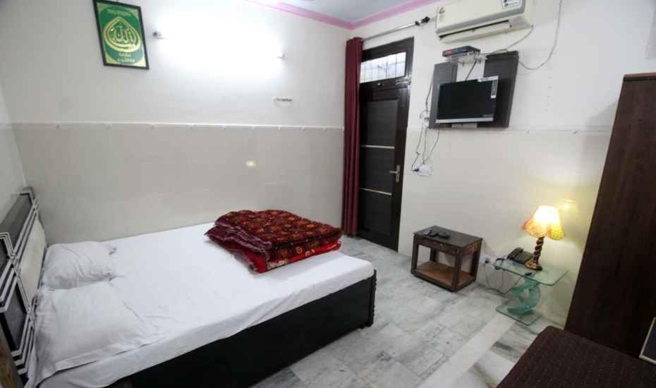 Central Guest House , Walk In Dargah & Markaz Ню Делхи Екстериор снимка