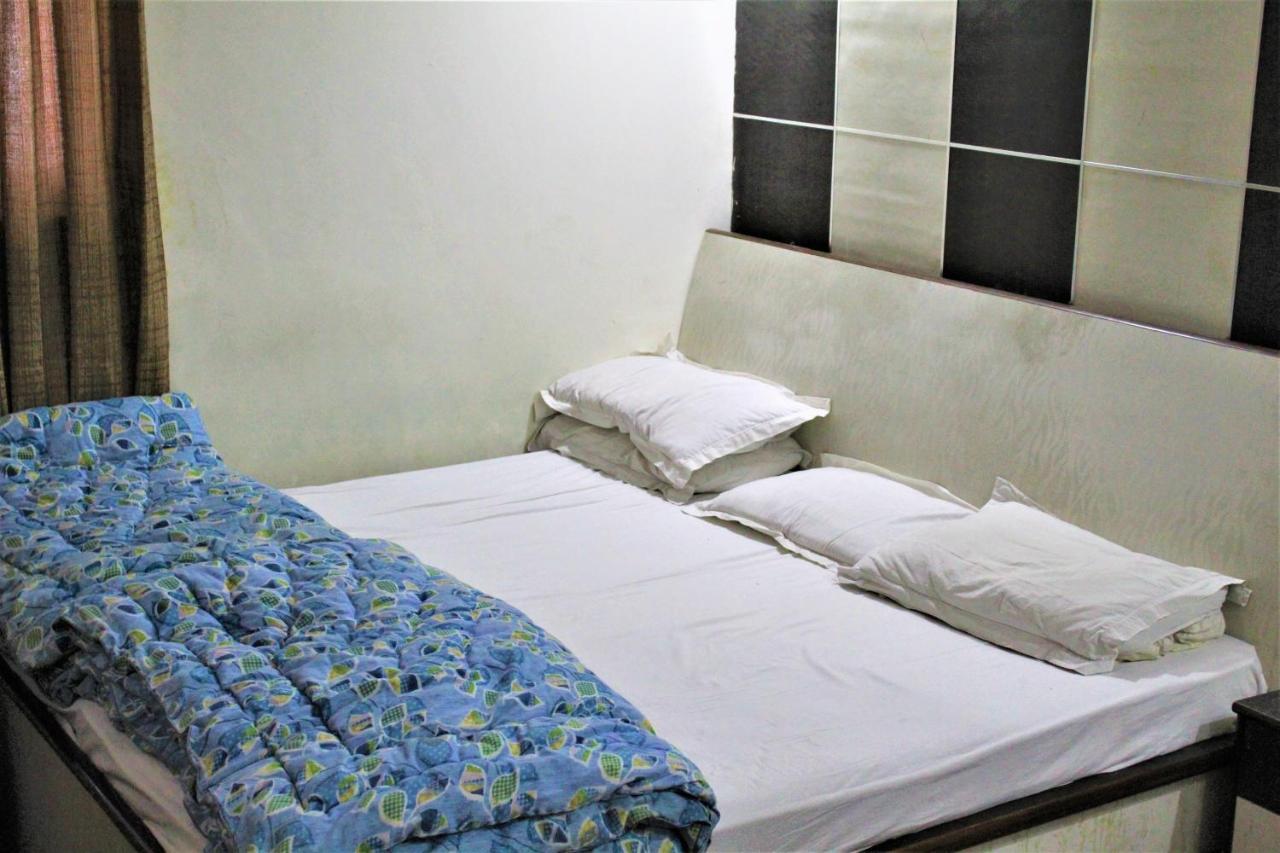 Central Guest House , Walk In Dargah & Markaz Ню Делхи Екстериор снимка
