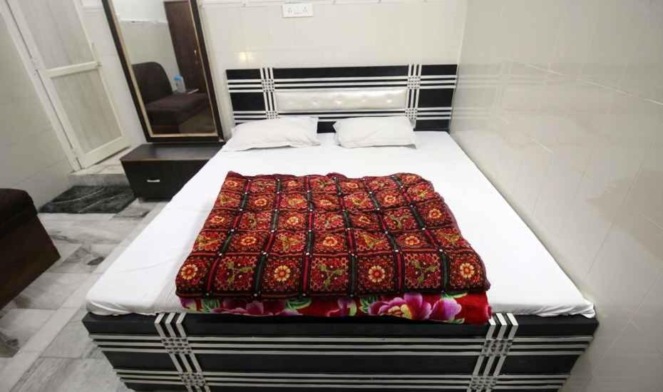 Central Guest House , Walk In Dargah & Markaz Ню Делхи Екстериор снимка
